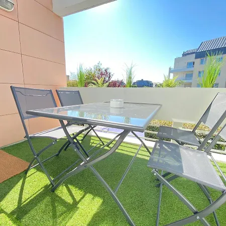 Plein Charme Aux Minimes Calme + Parking + Wifi דירה לה רושל